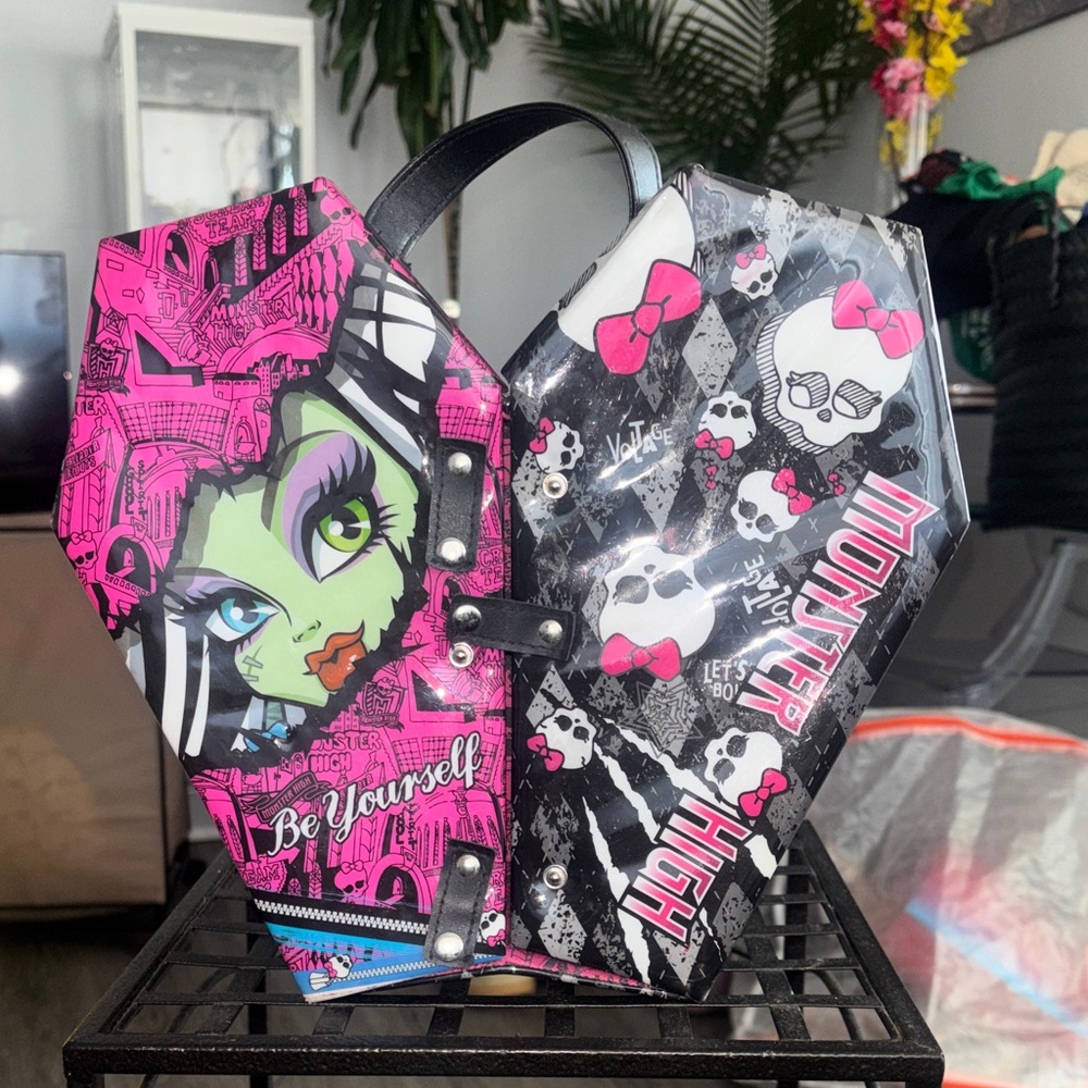 Monster High Pink and Black Coffin Bag